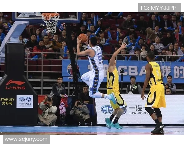 文班亚马新秀赛季表现抢眼场均20分10篮板3盖帽引领联盟新星潮流