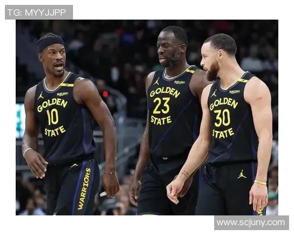 勇士主场大胜马刺，格林全面发威完成三双